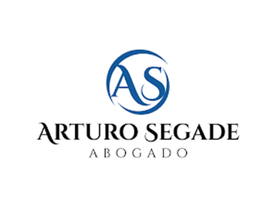 Arturo Segade abogado
