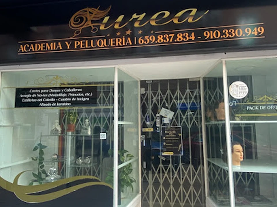 "Áurea" Academia y Peluquería