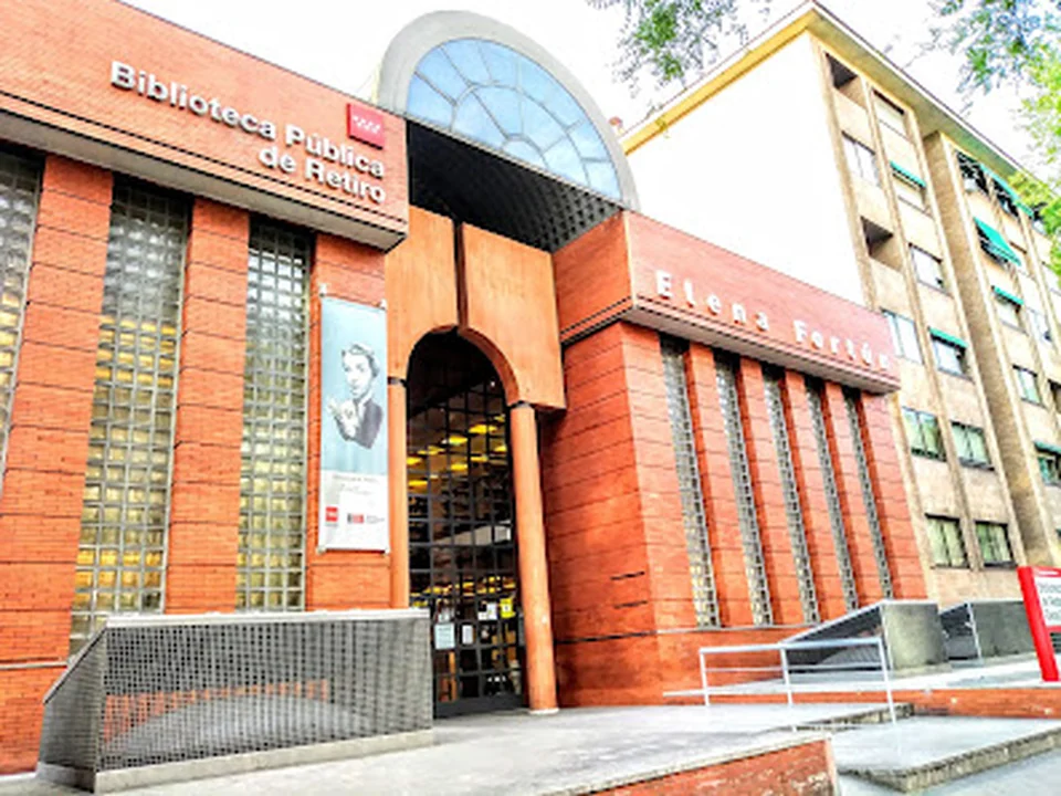 Biblioteca Pública Elena Fortún