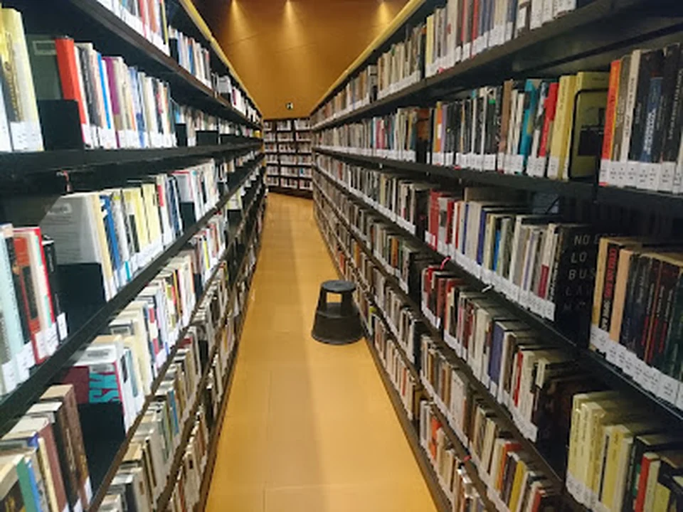 Biblioteca Pública Rafael Alberti