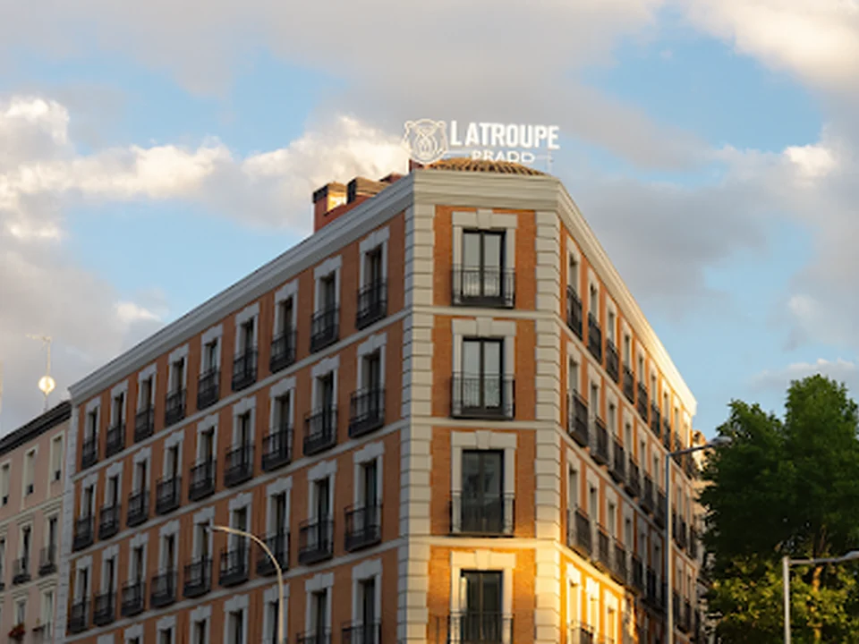 LATROUPE Prado Hostel Madrid