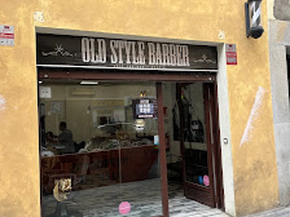 Old Style Barber Only For Men | Madrid
