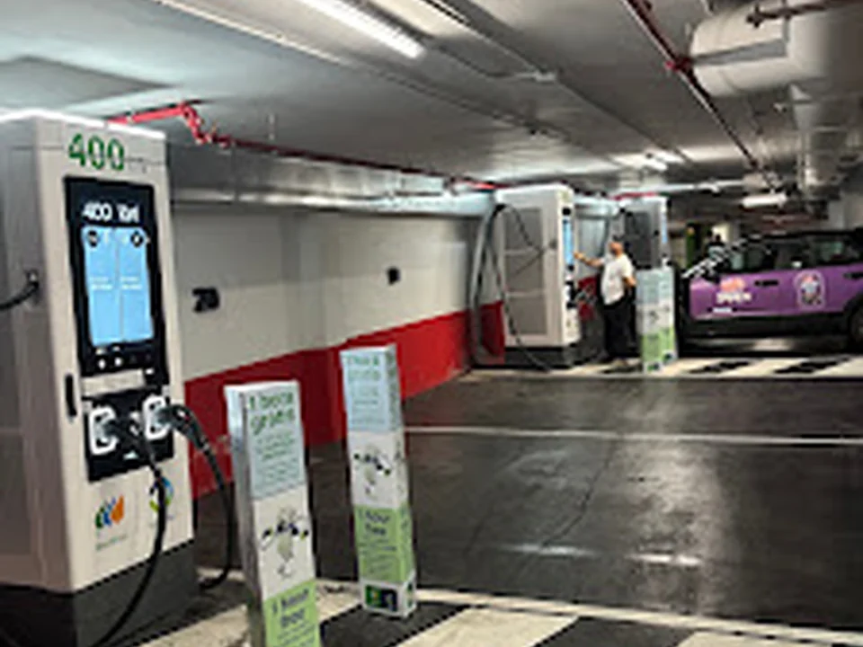 Punto de carga Iberdrola | bp pulse, Madrid