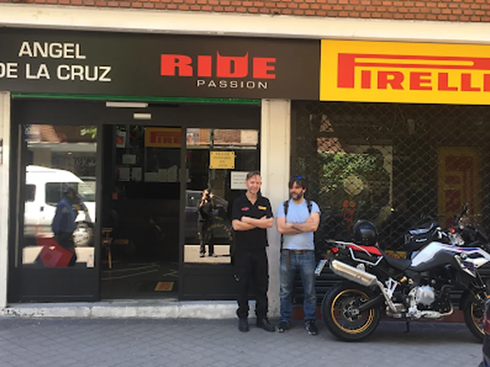 Neumaticos Ángel De la Cruz, Madrid