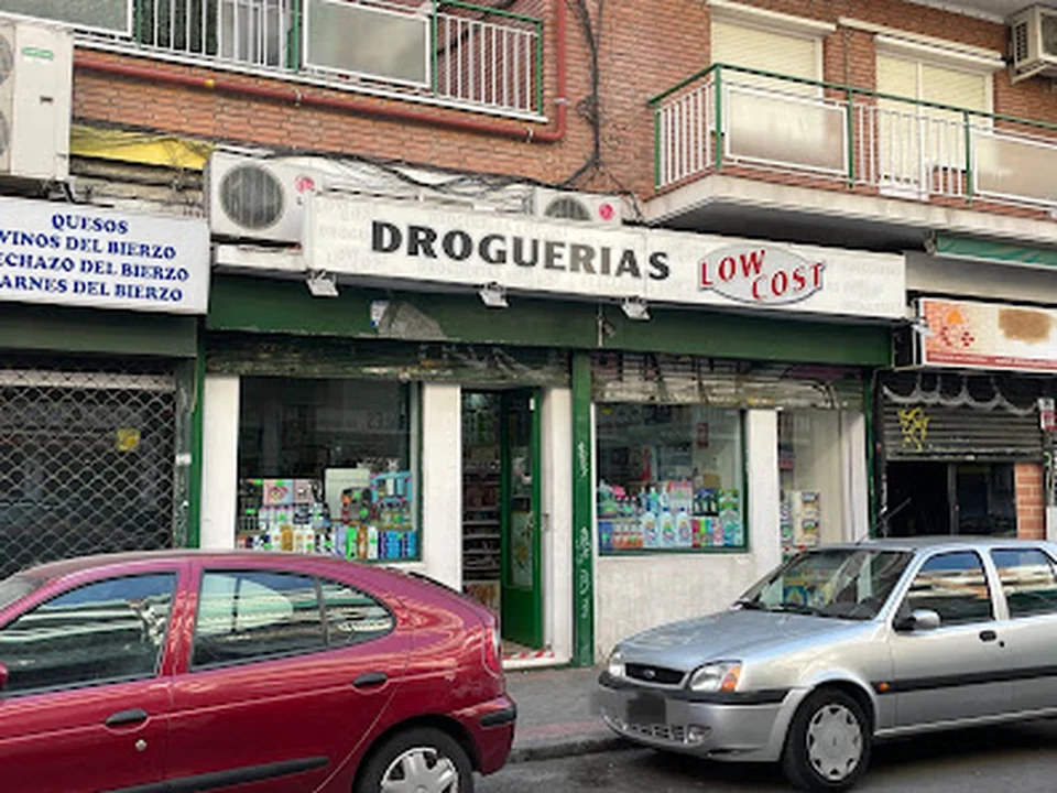 Droguerias Low Cost, Madrid