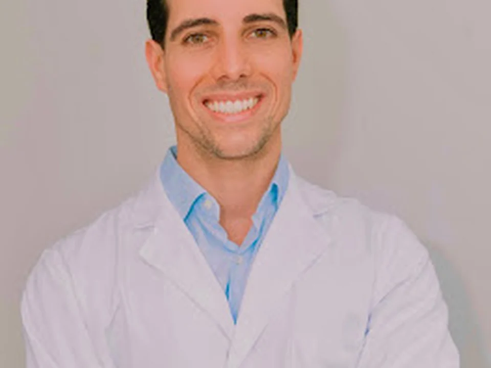Dr. Hugo Garlito Díaz Traumatólogo, Madrid