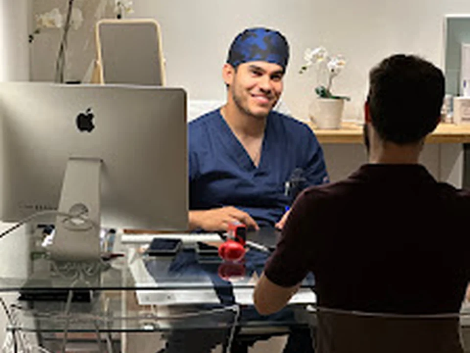 Clinica Capilar Jesus Anibal Mora, Madrid