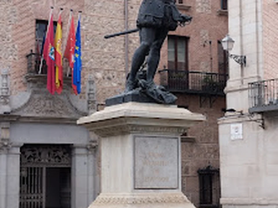 Monumento a Don Álvaro de Bazán, Madrid