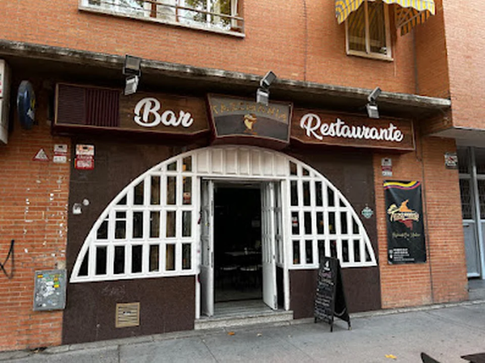 Tazzmania Restaurante Bar Latino Colombiano, Madrid