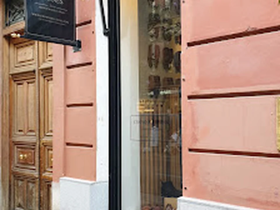 Crownhill Shoes, Madrid