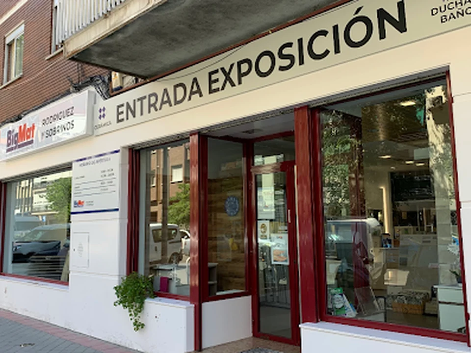 BigMat Exposición de Ventanas, Azulejos, Cocinas y Baños – Rodríguez y Sobrinos, Madrid