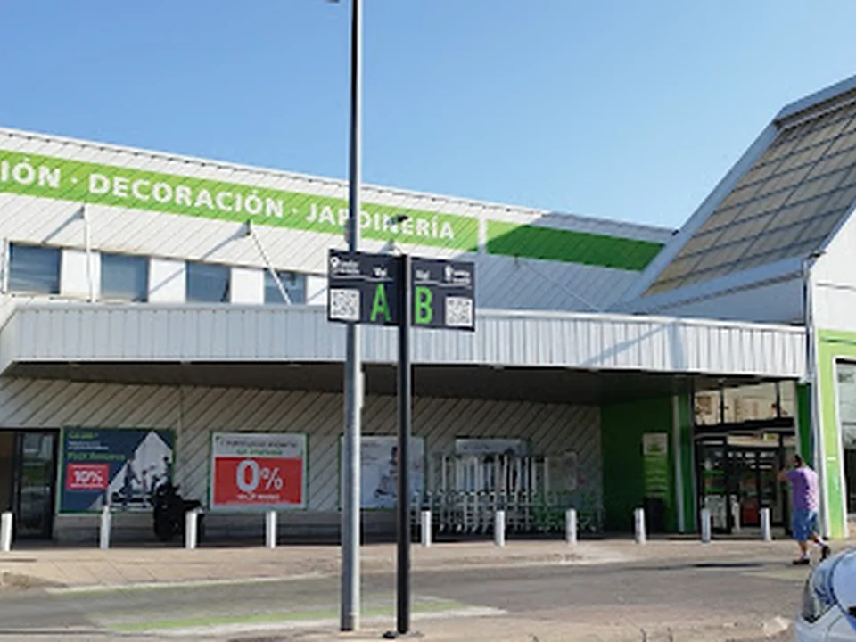 Alquiler Maquinaria Madrid | Alquiler Maquinaria jardín y obras MAJO