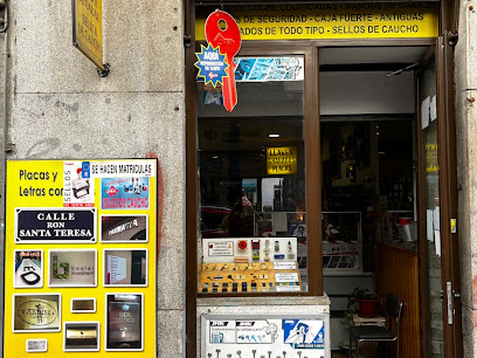Cerrajería Laves y Grabados el 22, Madrid