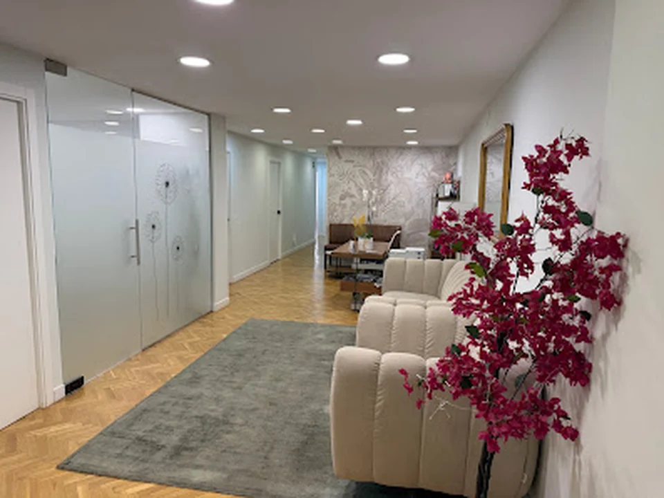 Dra Natalia Monja | Oftalmóloga Oculoplástica, Blefaroplastia y Medicina Estética en Madrid