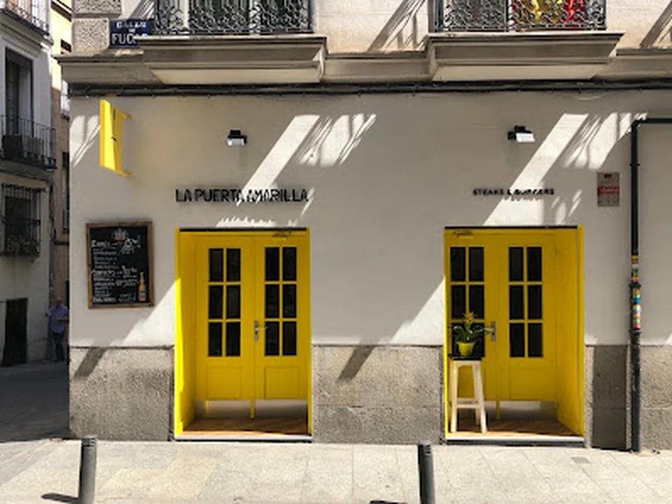 La Puerta Amarilla | Hamburguesería en Madrid Centro | Steaks & Burgers