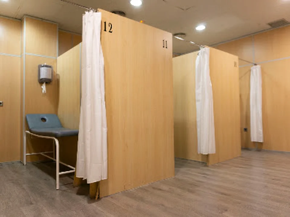 Centro de Rehabilitación y Fisioterapia ACACIAS .Médico Rehabilitador , Podología, Psicología,INDIBA,ASISA,UNESPA,MAPFRE,DKV, Madrid