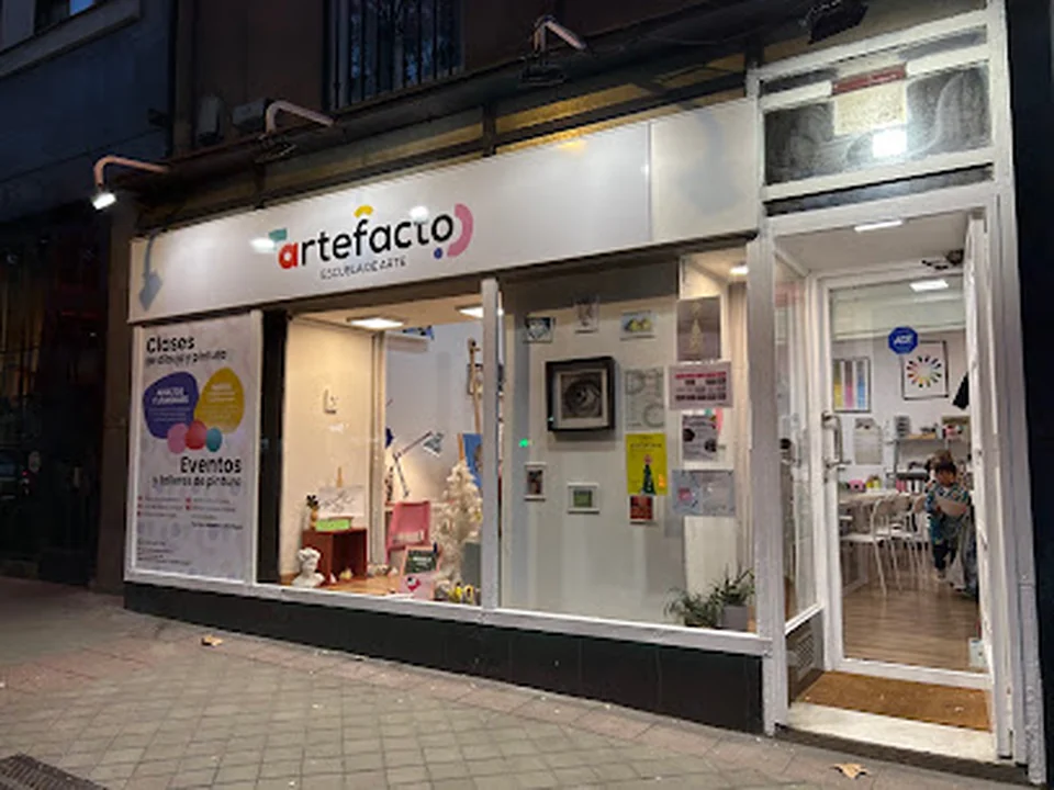 Artefacto. Escuela de arte, Madrid