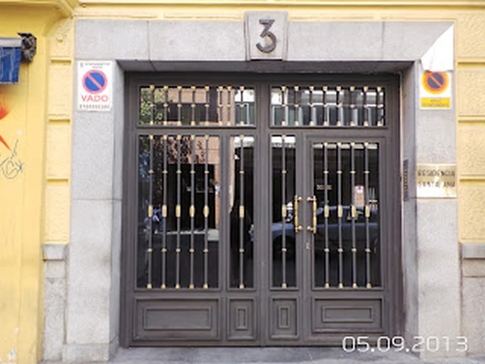 Residencia Universitaria Estudiantes Femenina Santa Ana, Madrid