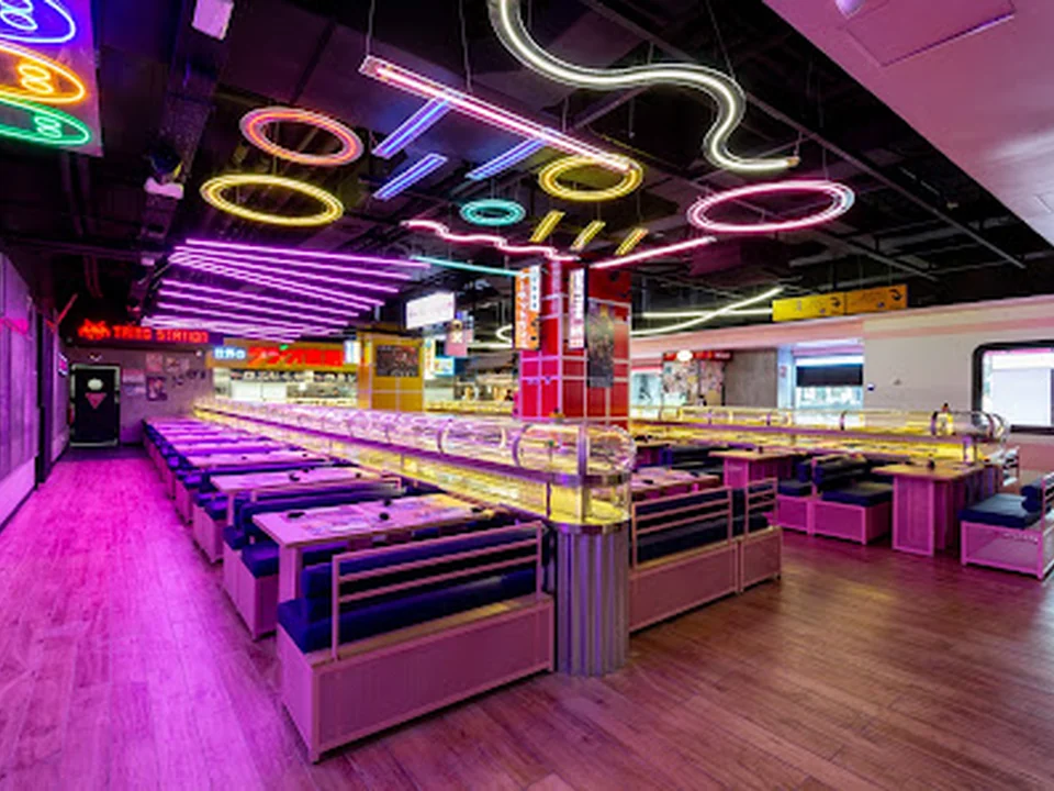 Runni Akihabara, Madrid