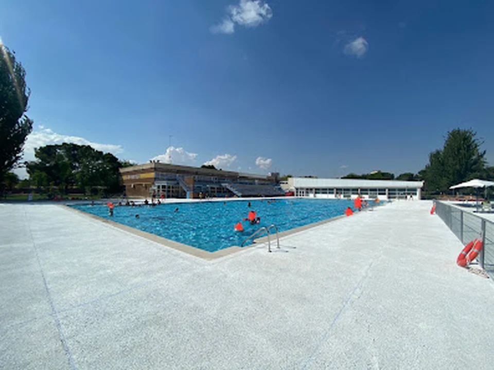 Piscina Prado de Santo Domingo, Madrid