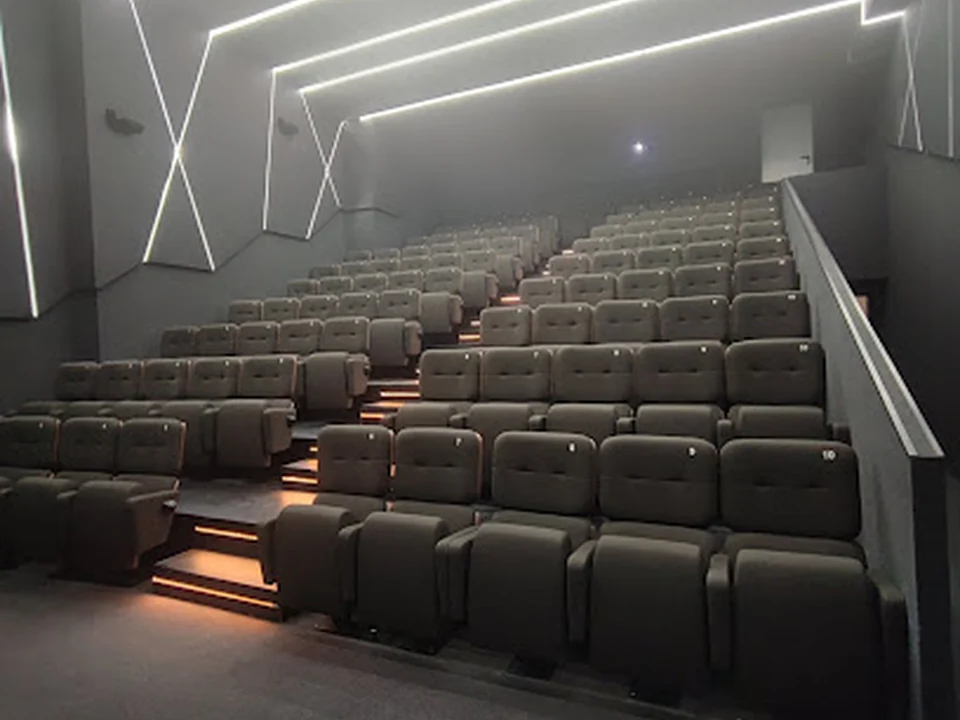 Cines Embajadores Río, Madrid