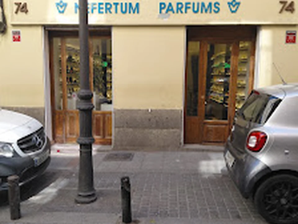 Nefertum Parfums - Perfumes nicho Madrid