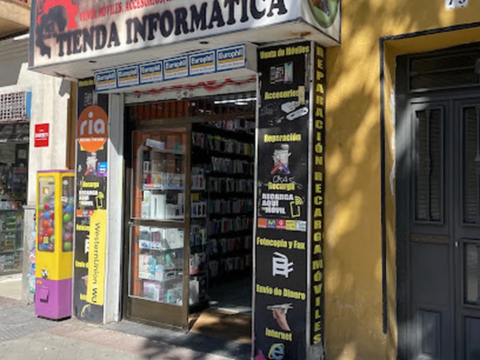 Tienda de informática, Madrid
