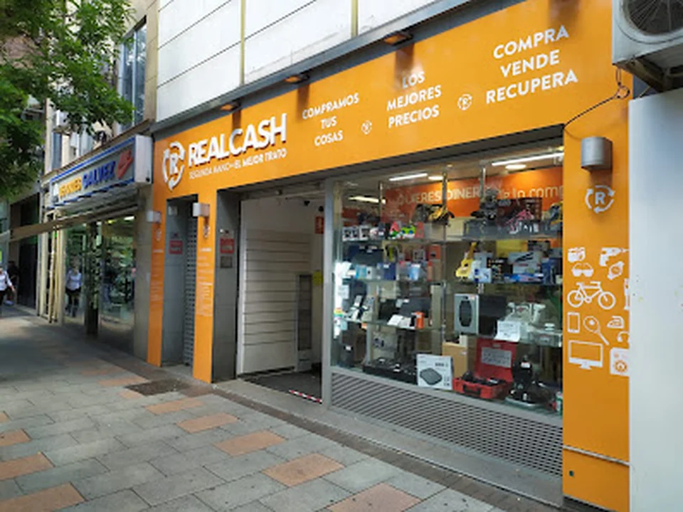 Tienda de segunda mano - Real Cash (Bravo Murillo), Madrid