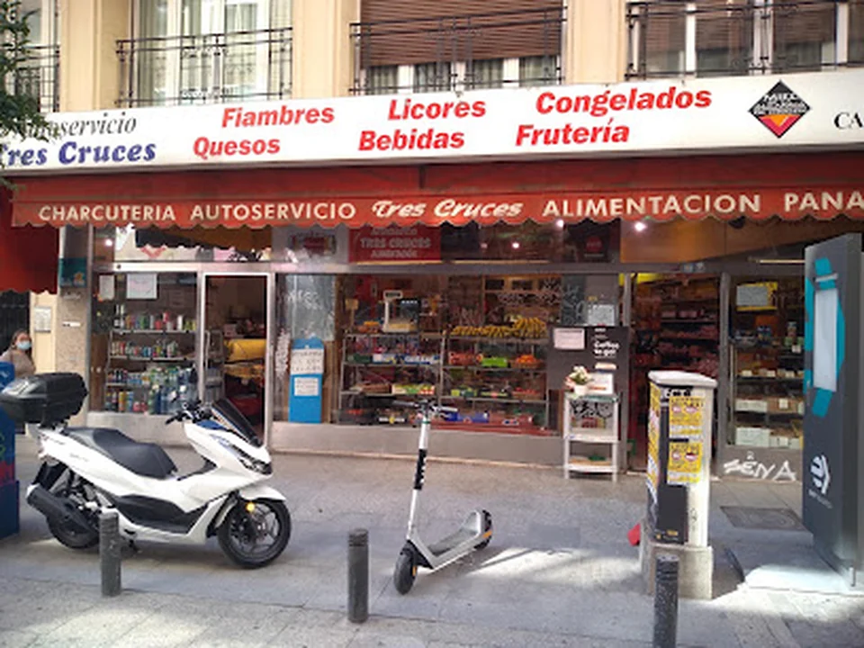 Autoservicio Tres Cruces, Madrid