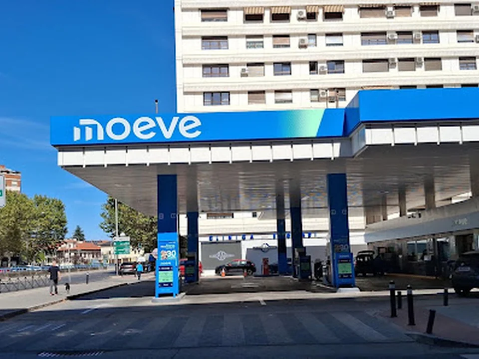 Estación de servicio Moeve, Madrid