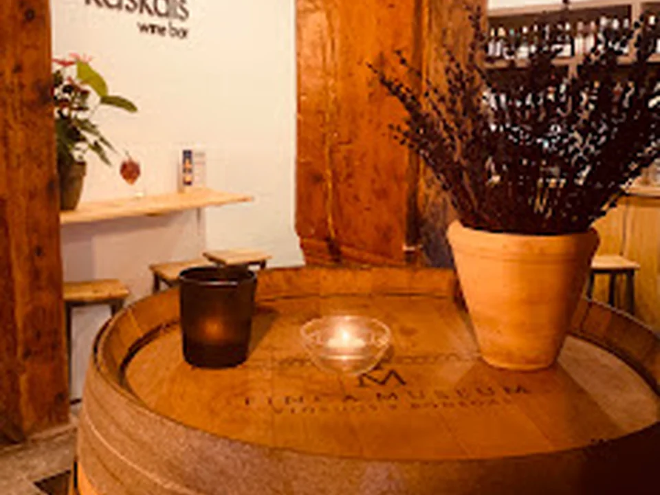 kaskais wine bar, Madrid