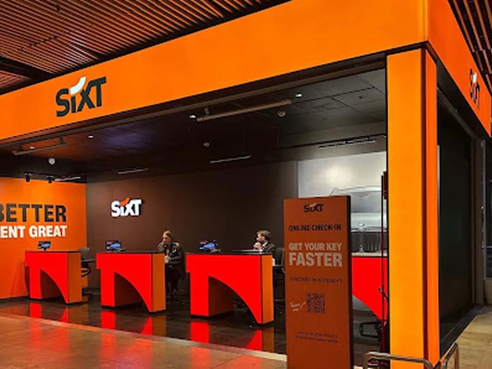 SIXT Alquiler de Coches - Madrid-Barajas - Aeropuerto Adolfo Suárez - T 1 (MAD)