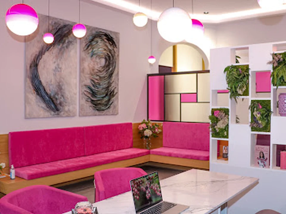 Clínica Eguren Dermatología y Estética | Dermatólogas especialistas en rosácea y acné en Madrid