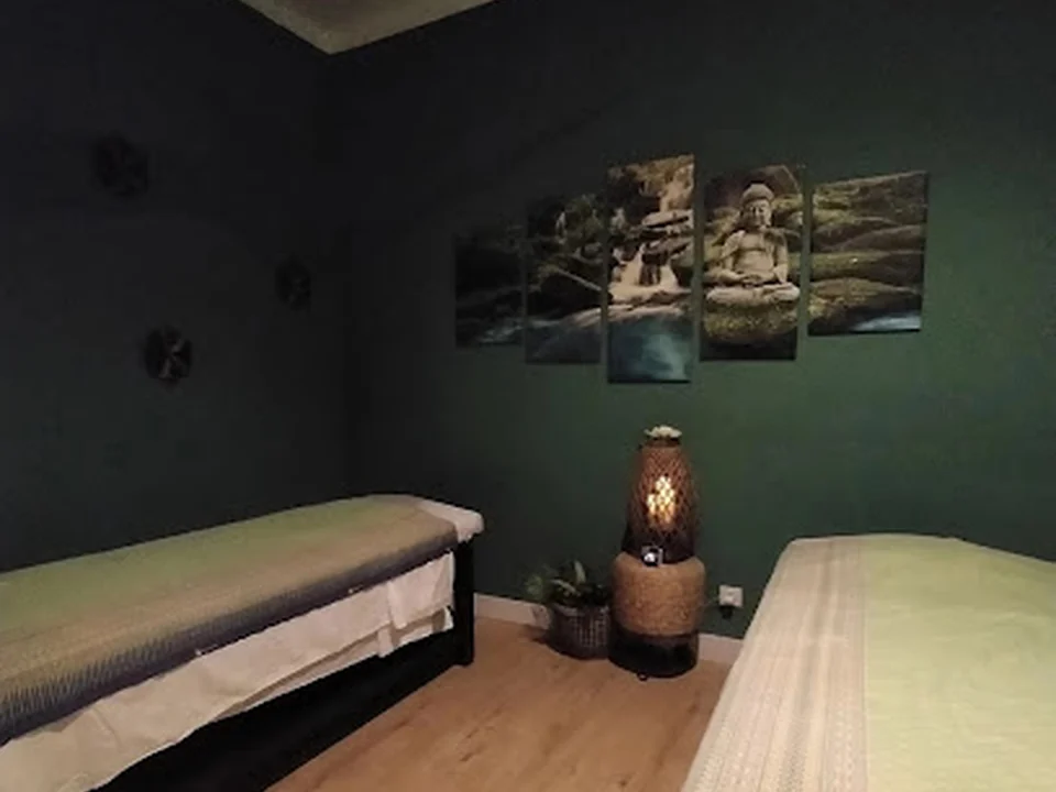Aruksa Thai Professional Massage / Masaje Profesional Tailandés Madrid