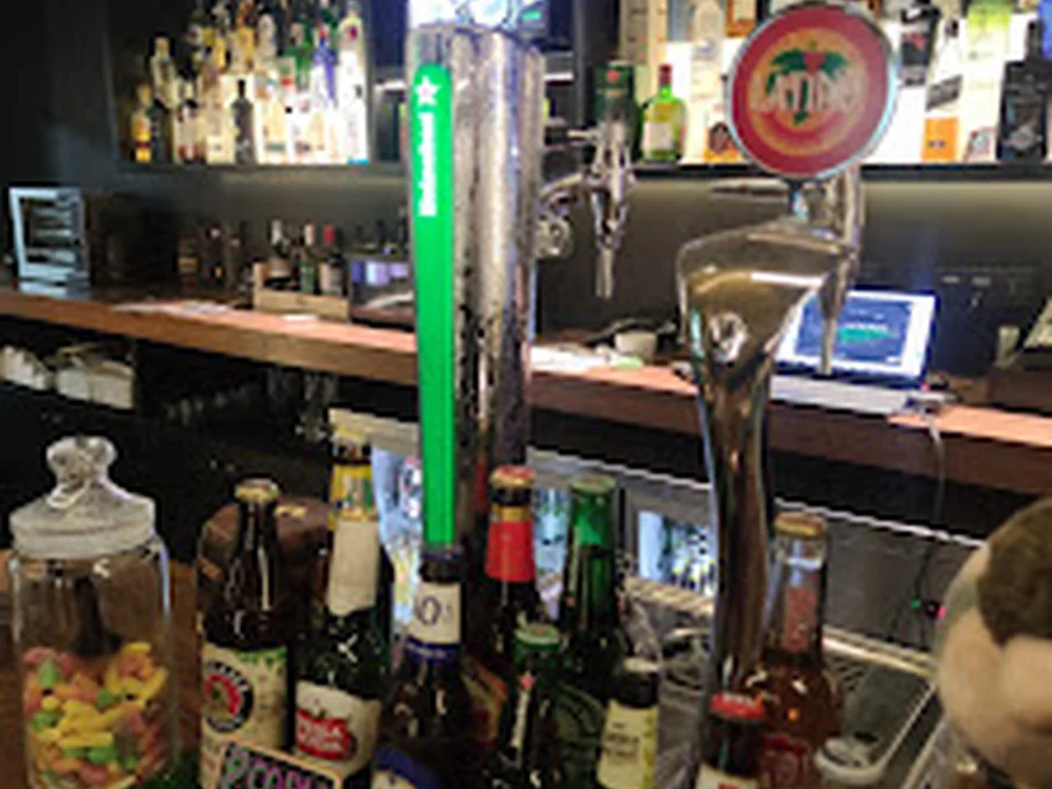 Orenes Sports Bar & Salón de Juego, Madrid