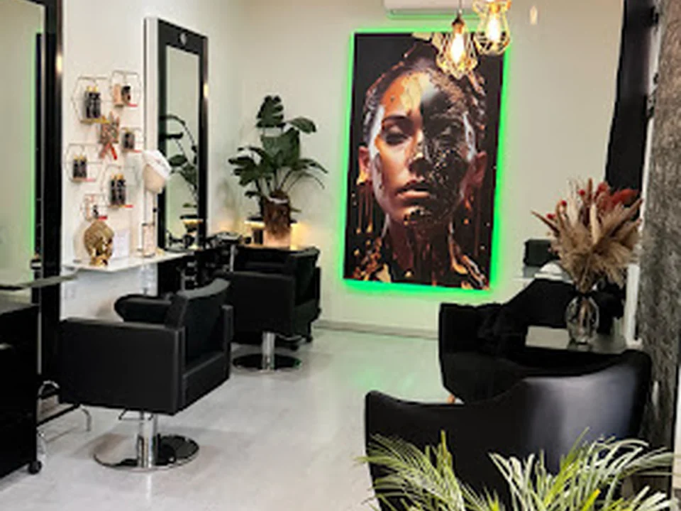 Krown by Kevin Briceño Peluquería y Spa, Madrid