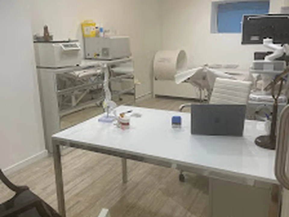 Dr. Edgar Martin Castañeda Guardia, Traumatólogo, Madrid