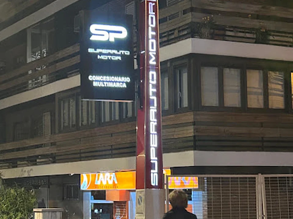 Superauto Motor Venta de vehículos, Madrid