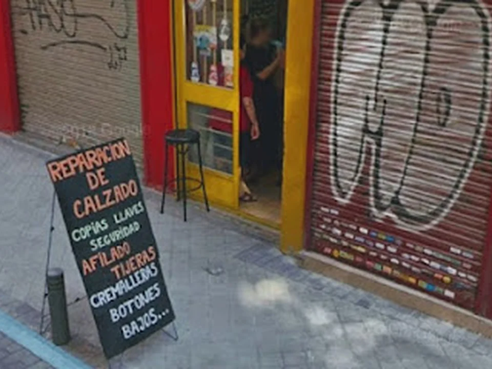 REPARACION MALETAS Y CALZADO ARGANZUELA, Madrid