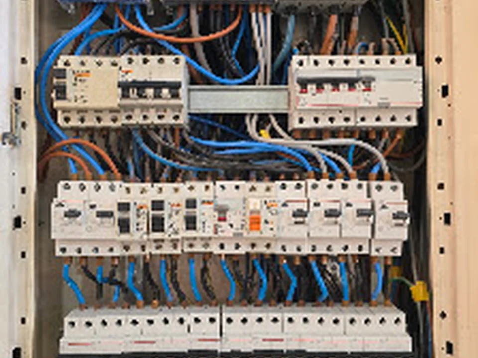 Emerson electricidad y telecomunicaciones, Madrid