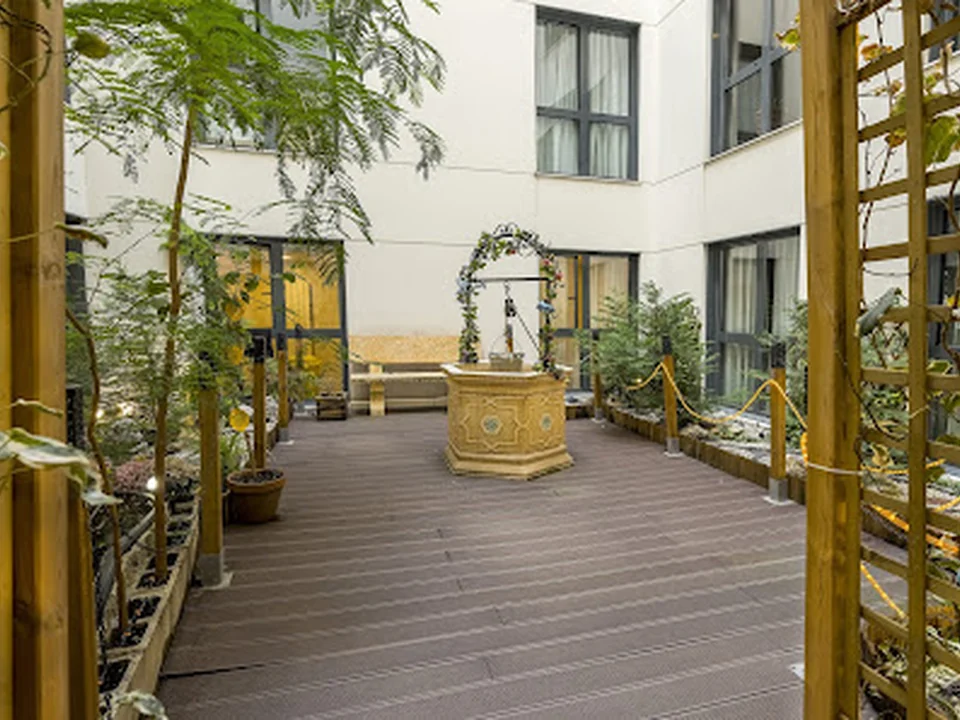 Sanitas Residencia de Mayores Jardines de Sabatini, Madrid