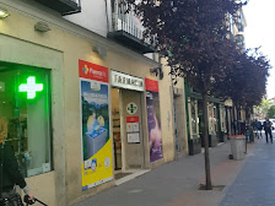 Farmacia Farmalife Santa Ana 24h/ 365 Pharmacy, Madrid