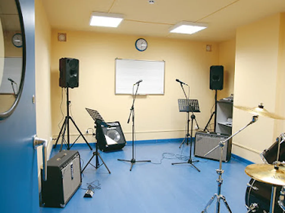 Academia de Música Contemporánea & Artes, Madrid