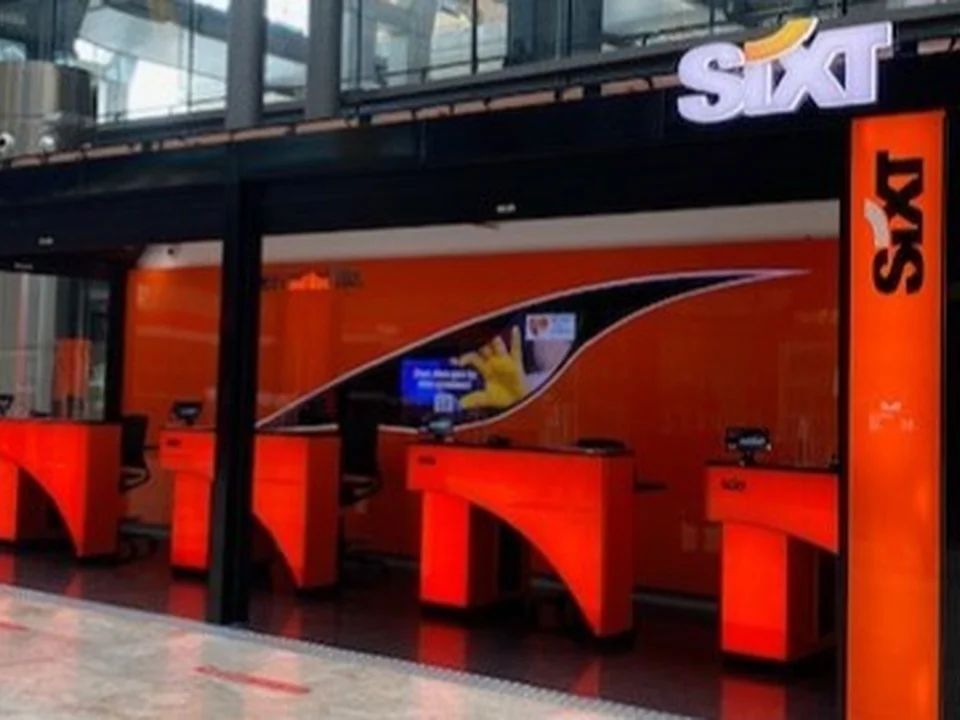 SIXT Alquiler de Coches - Madrid Barajas - Aeropuerto Adolfo Suárez - T4 (MAD)