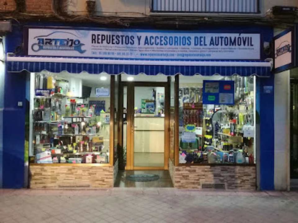 Repuestos y Accesorios del Automóvil Arteijo, Madrid